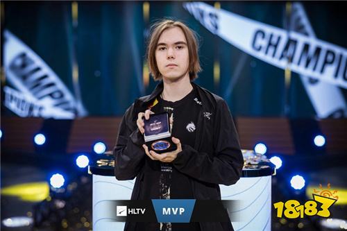 Burdol ：第一把应该发育一下，团战发挥不是很好