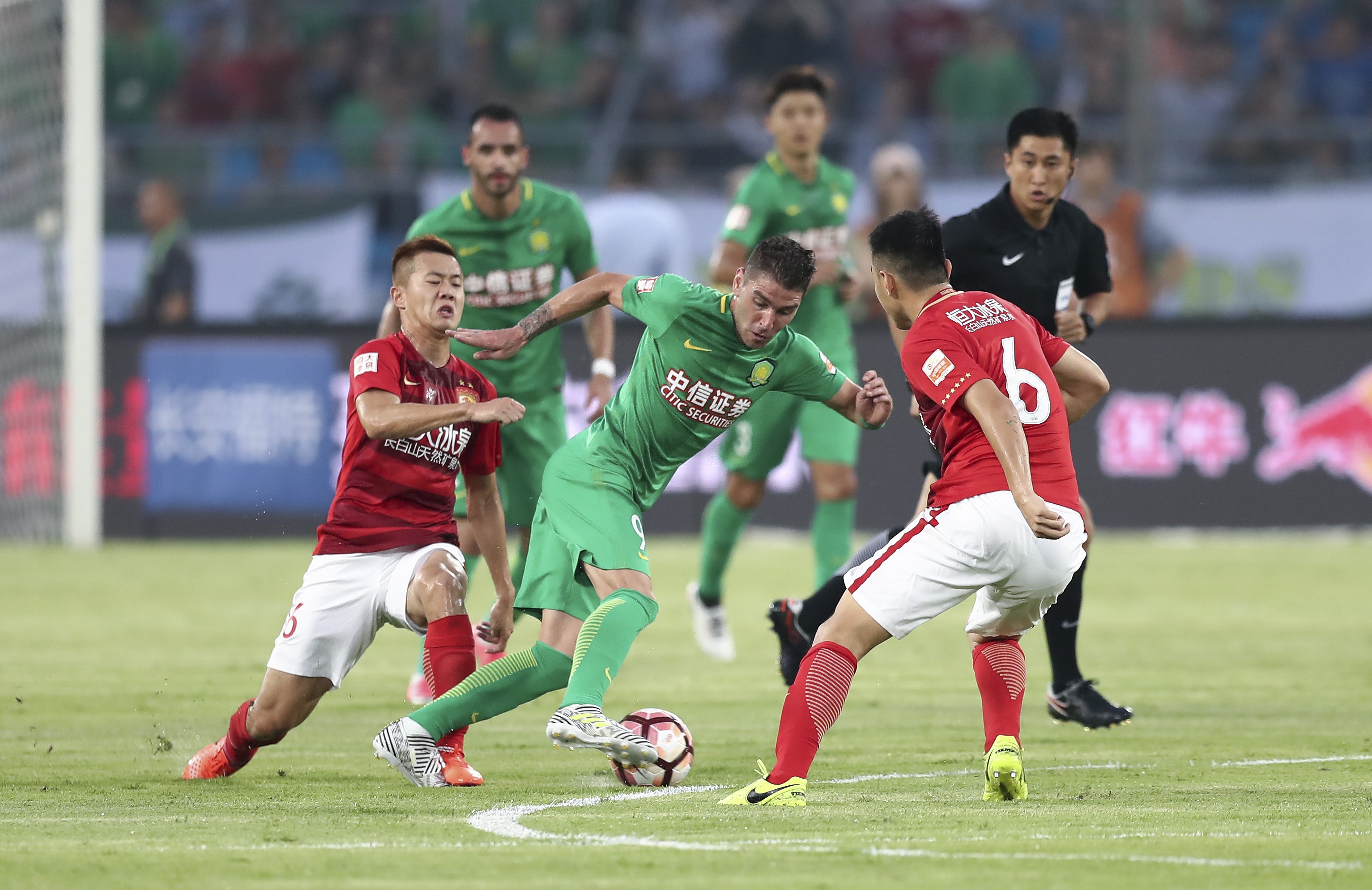 FIFA电竞联赛全球报名启动